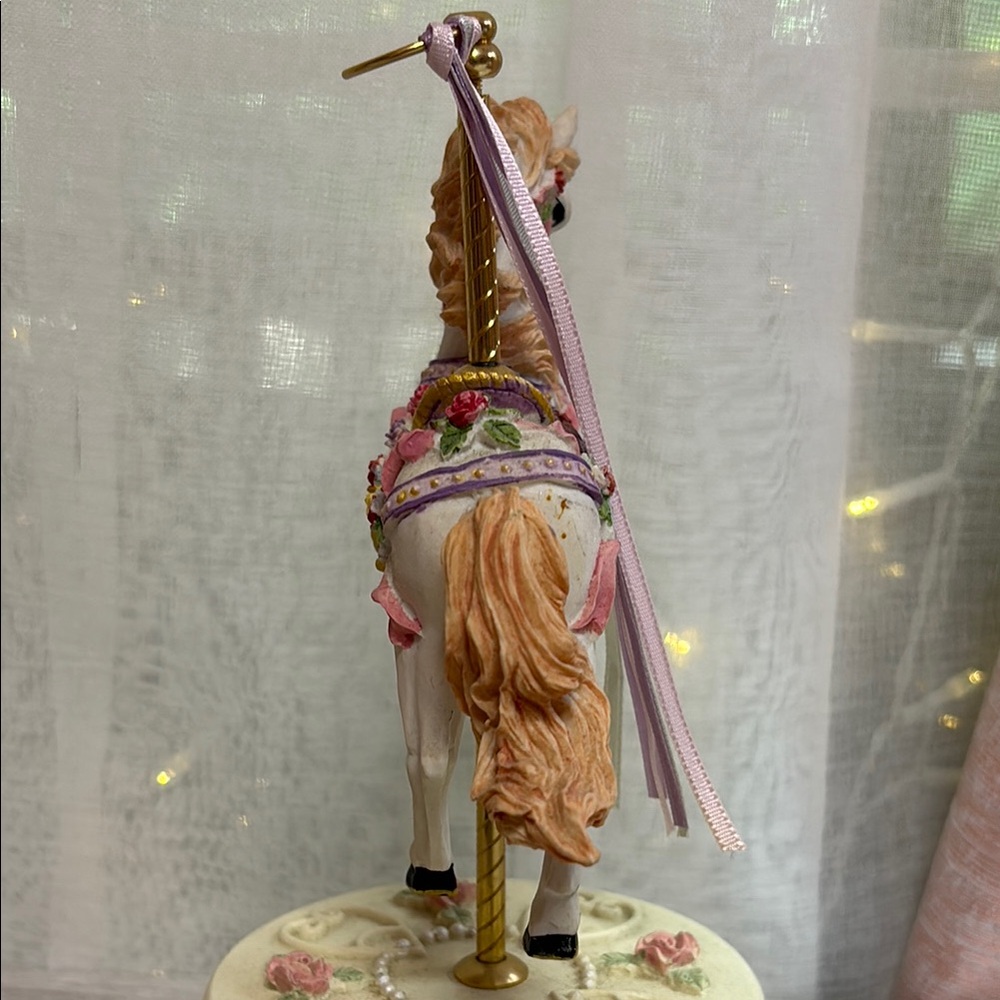 Vintage Carousel Horse Music Box - Picture 10 of 12
